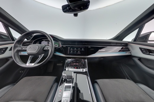 Audi Q7 vaihtoauto