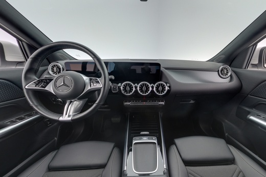 Mercedes-Benz EQA vaihtoauto