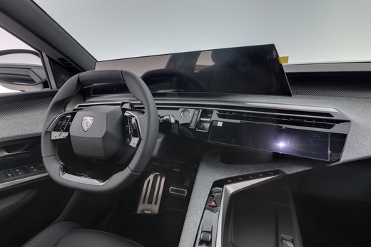 Peugeot E-3008 vaihtoauto