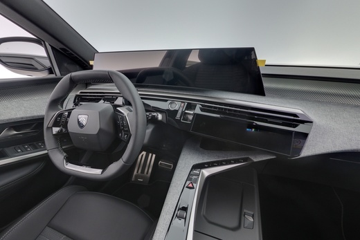 Peugeot E-3008 vaihtoauto