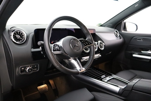 Mercedes-Benz EQA vaihtoauto