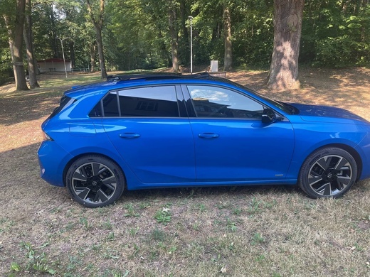 Opel Astra Electric vaihtoauto