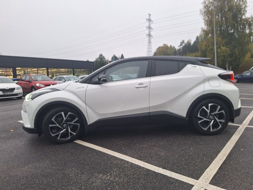 Toyota C-HR vaihtoauto