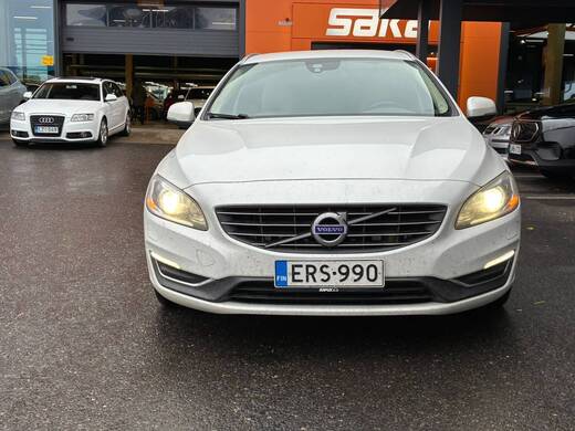 Volvo V60 vaihtoauto