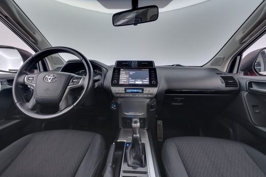 Toyota Land Cruiser vaihtoauto