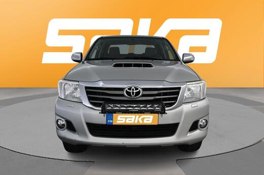Toyota Hilux vaihtoauto