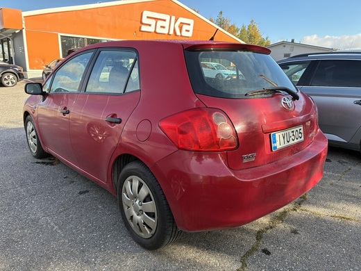 Toyota Auris vaihtoauto