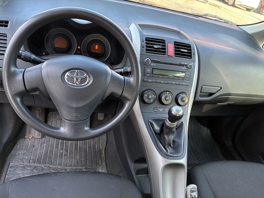 Toyota Auris vaihtoauto