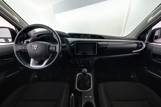 Toyota Hilux vaihtoauto