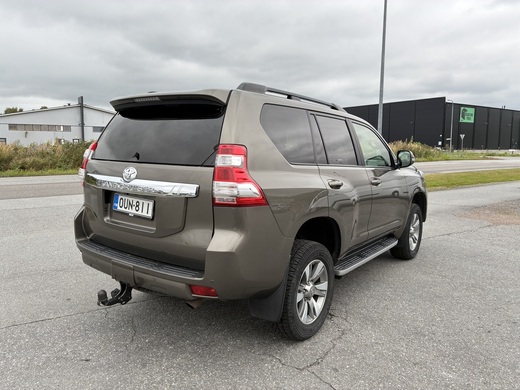 Toyota Land Cruiser vaihtoauto