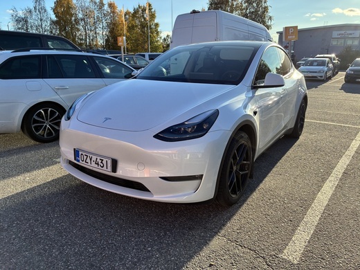 Tesla Model Y vaihtoauto