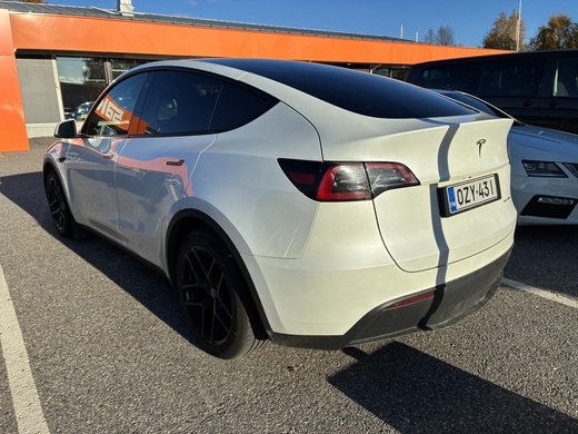 Tesla Model Y vaihtoauto