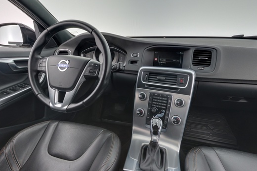 Volvo V60 Cross Country vaihtoauto
