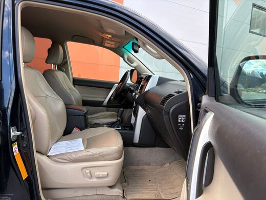 Toyota Land Cruiser vaihtoauto