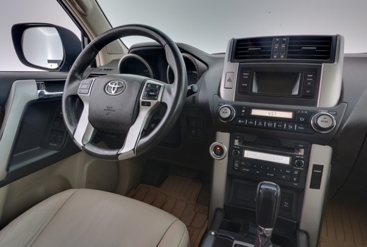 Toyota Land Cruiser vaihtoauto