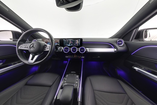 Mercedes-Benz EQB vaihtoauto