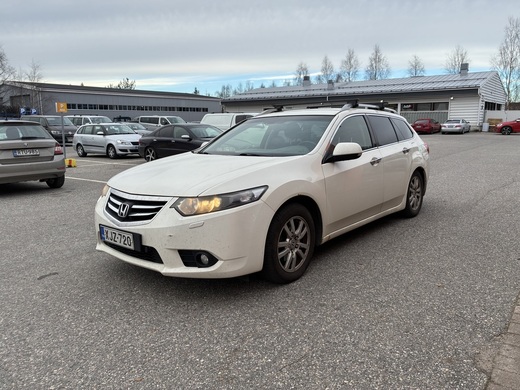 Honda Accord vaihtoauto