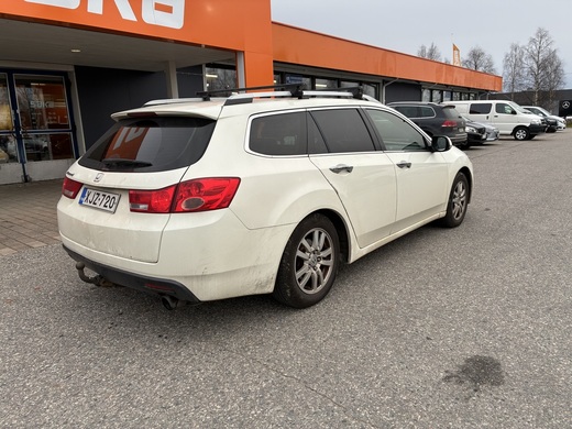 Honda Accord vaihtoauto