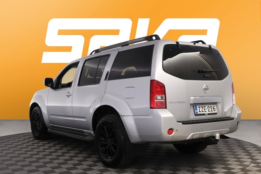 Nissan Pathfinder vaihtoauto