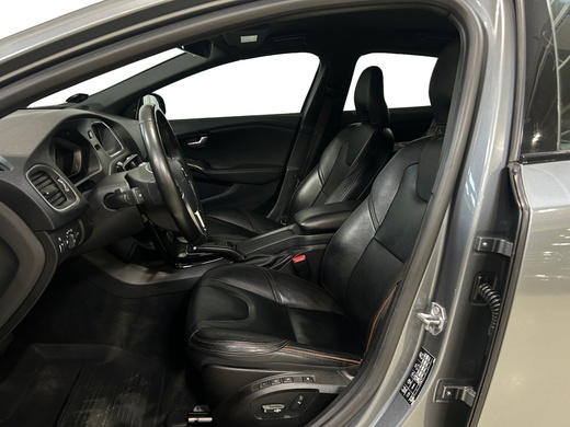 Volvo V40 Cross Country vaihtoauto