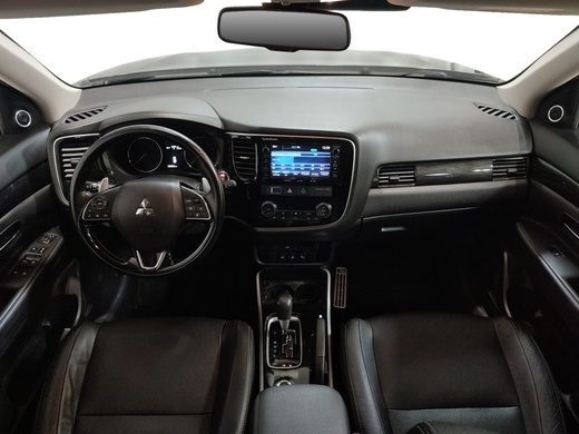Mitsubishi Outlander vaihtoauto