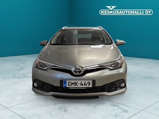 Toyota Auris vaihtoauto