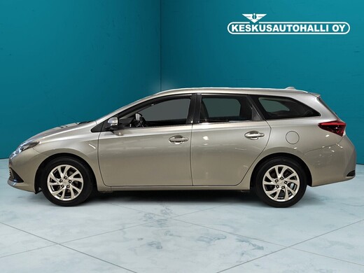 Toyota Auris vaihtoauto