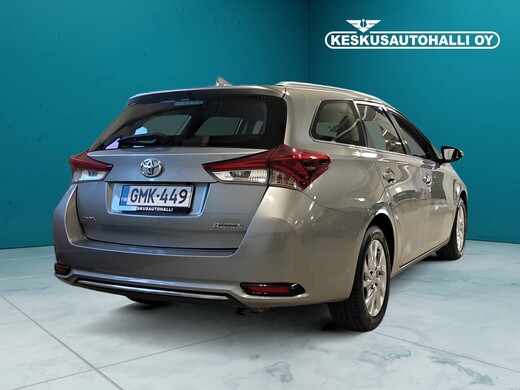 Toyota Auris vaihtoauto