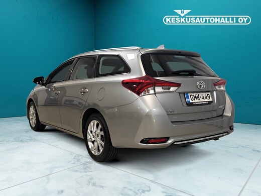 Toyota Auris vaihtoauto