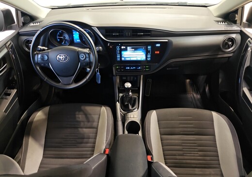 Toyota Auris vaihtoauto
