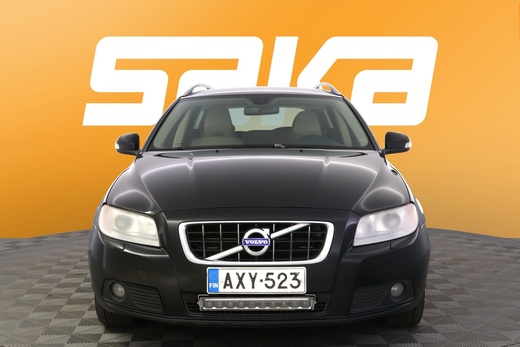 Volvo V70 vaihtoauto