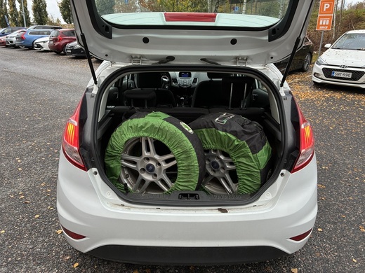 Ford Fiesta vaihtoauto