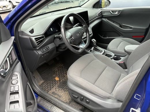 Hyundai IONIQ plug-in vaihtoauto
