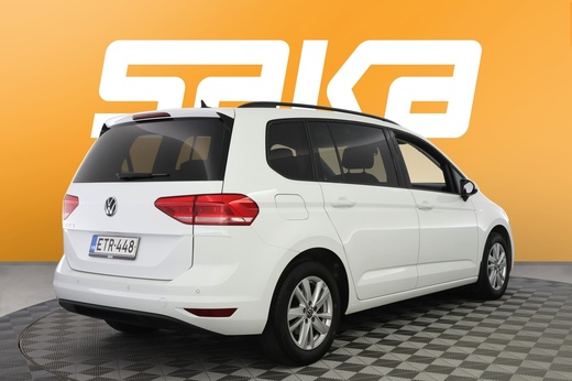 Volkswagen Touran vaihtoauto