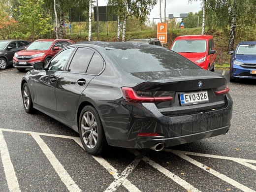 BMW 320 vaihtoauto
