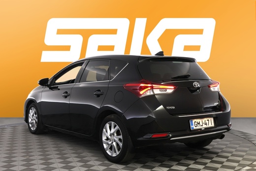 Toyota Auris vaihtoauto