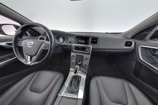 Volvo V60 Cross Country vaihtoauto