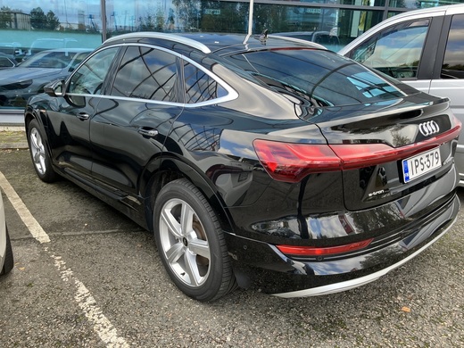 Audi e-tron vaihtoauto