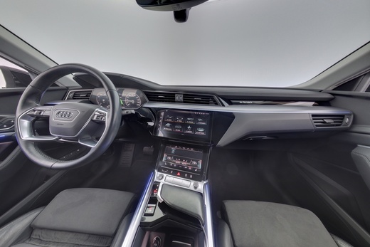 Audi e-tron vaihtoauto