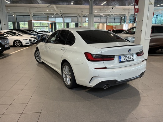 BMW 330 vaihtoauto