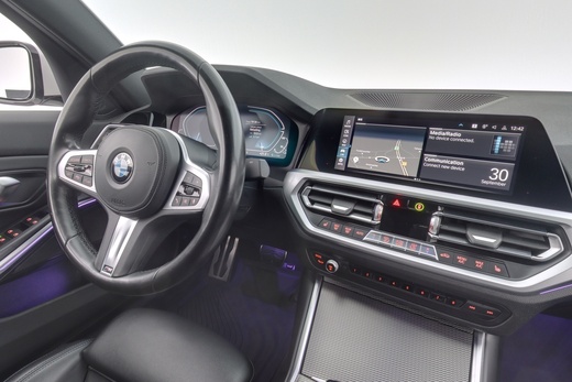BMW 330 vaihtoauto