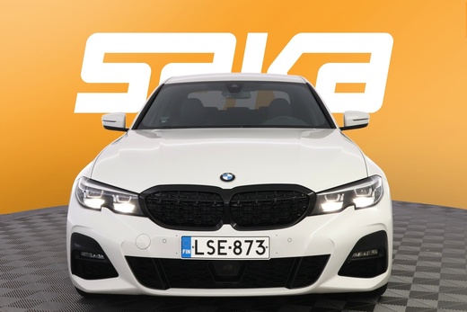BMW 330 vaihtoauto