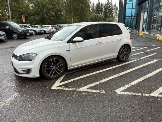 Volkswagen Golf vaihtoauto