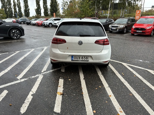 Volkswagen Golf vaihtoauto