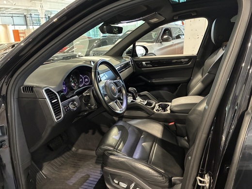 Porsche Cayenne vaihtoauto