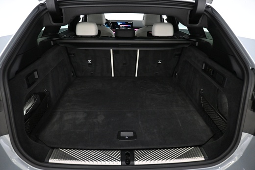 BMW i5 M60 vaihtoauto