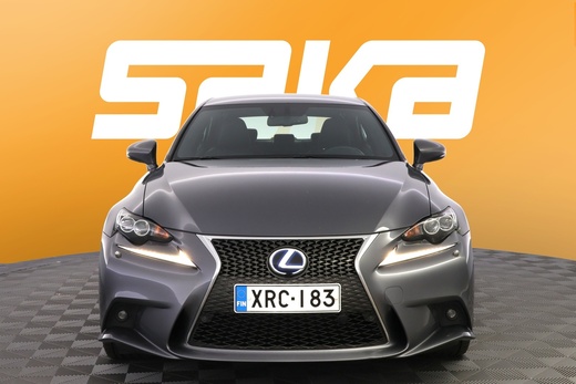 Lexus IS vaihtoauto