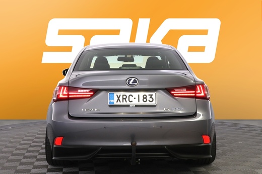 Lexus IS vaihtoauto