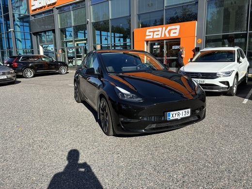 Tesla Model Y vaihtoauto