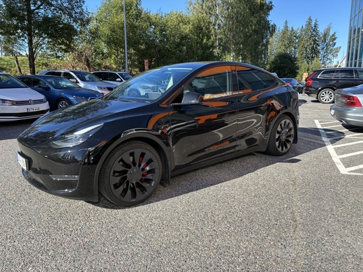 Tesla Model Y vaihtoauto